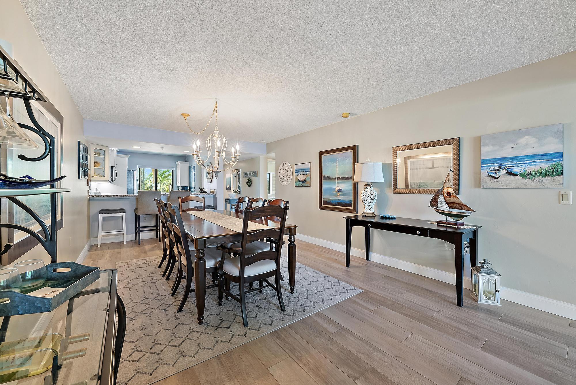 1201 Seafarer Cir #205 Jupiter, FL 33477