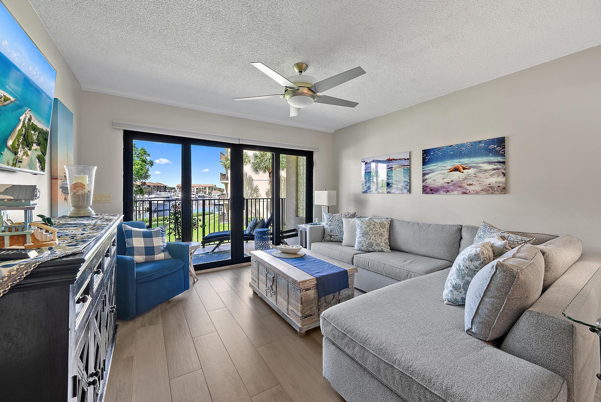 1201 Seafarer Cir #205 Jupiter, FL 33477