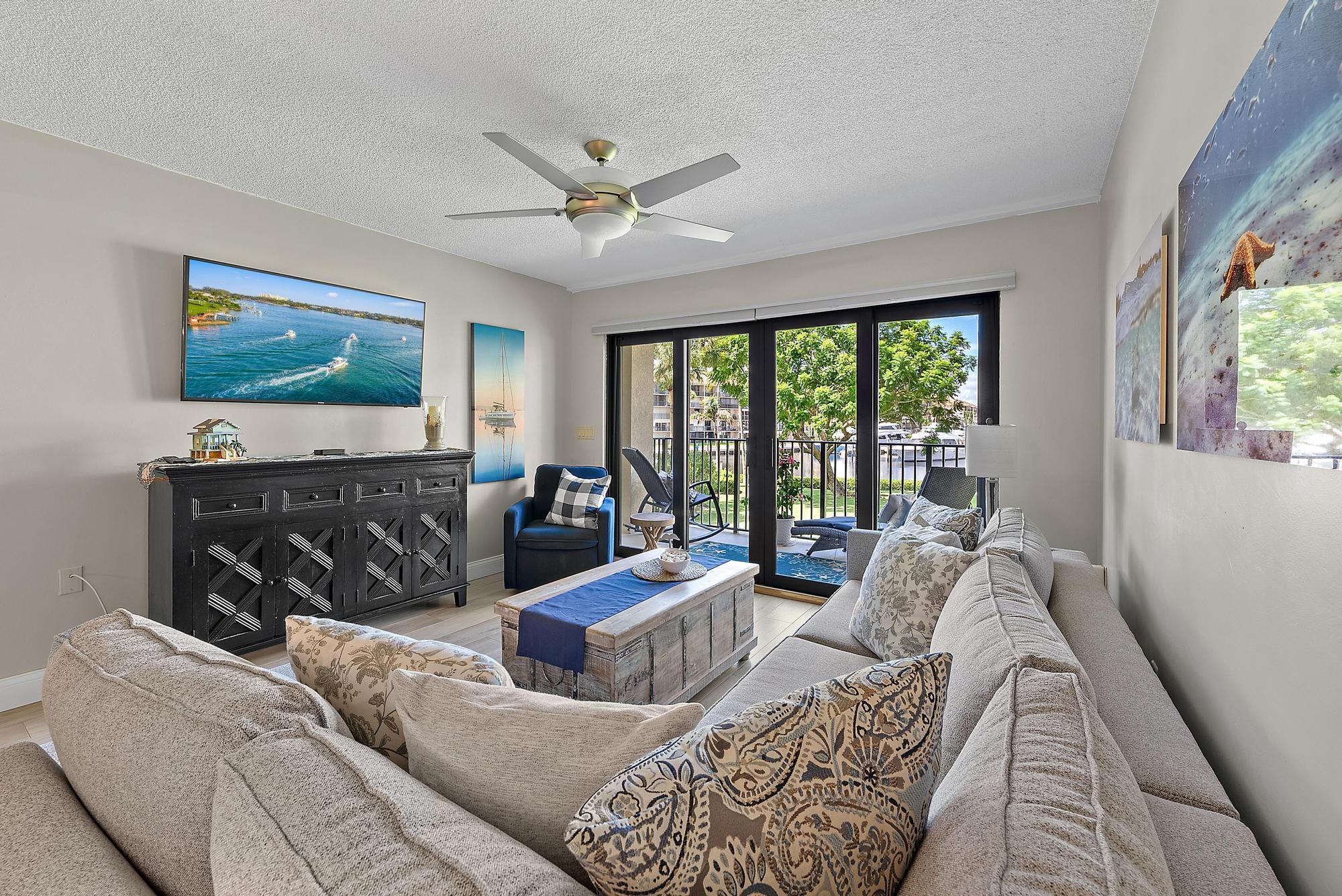 1201 Seafarer Cir #205 Jupiter, FL 33477