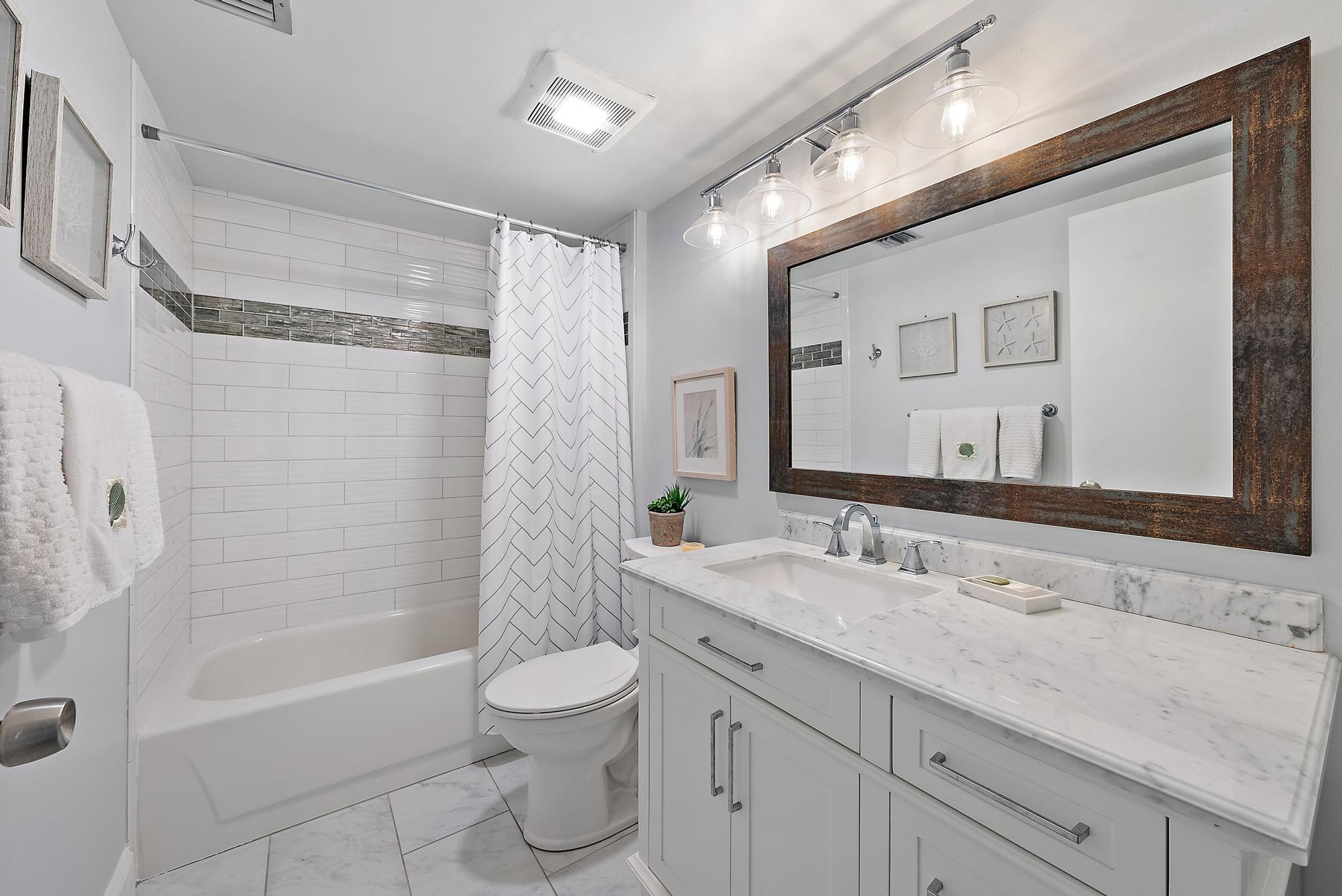 1201 Seafarer Cir #205 Jupiter, FL 33477