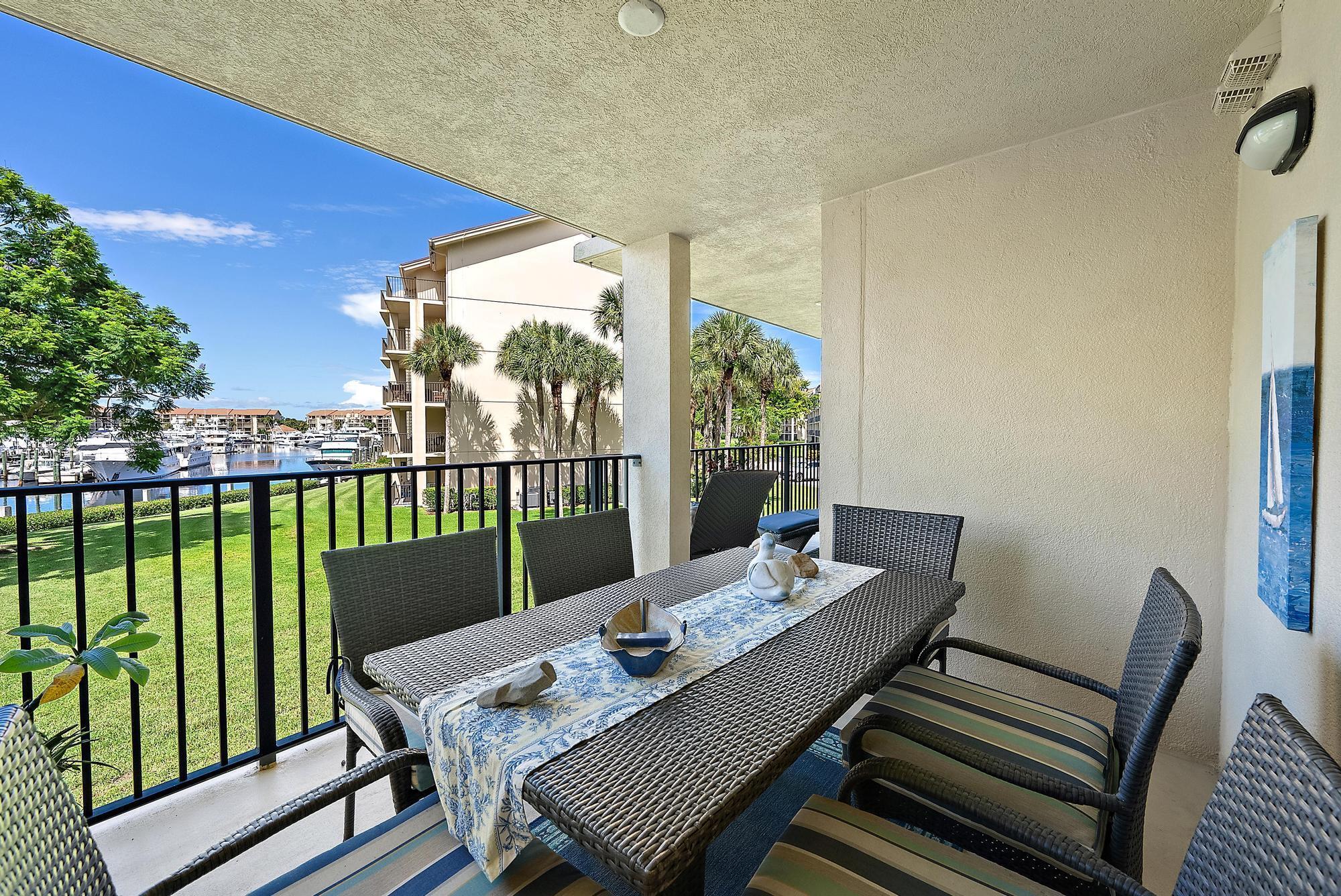 1201 Seafarer Cir #205 Jupiter, FL 33477