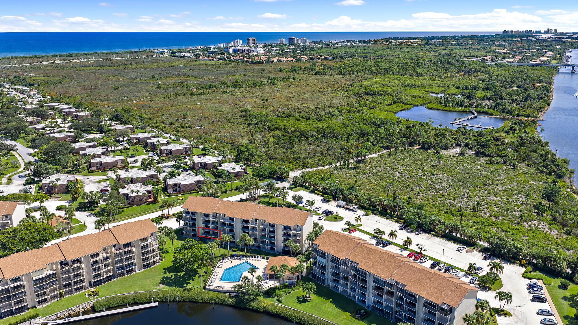 1201 Seafarer Cir #205 Jupiter, FL 33477