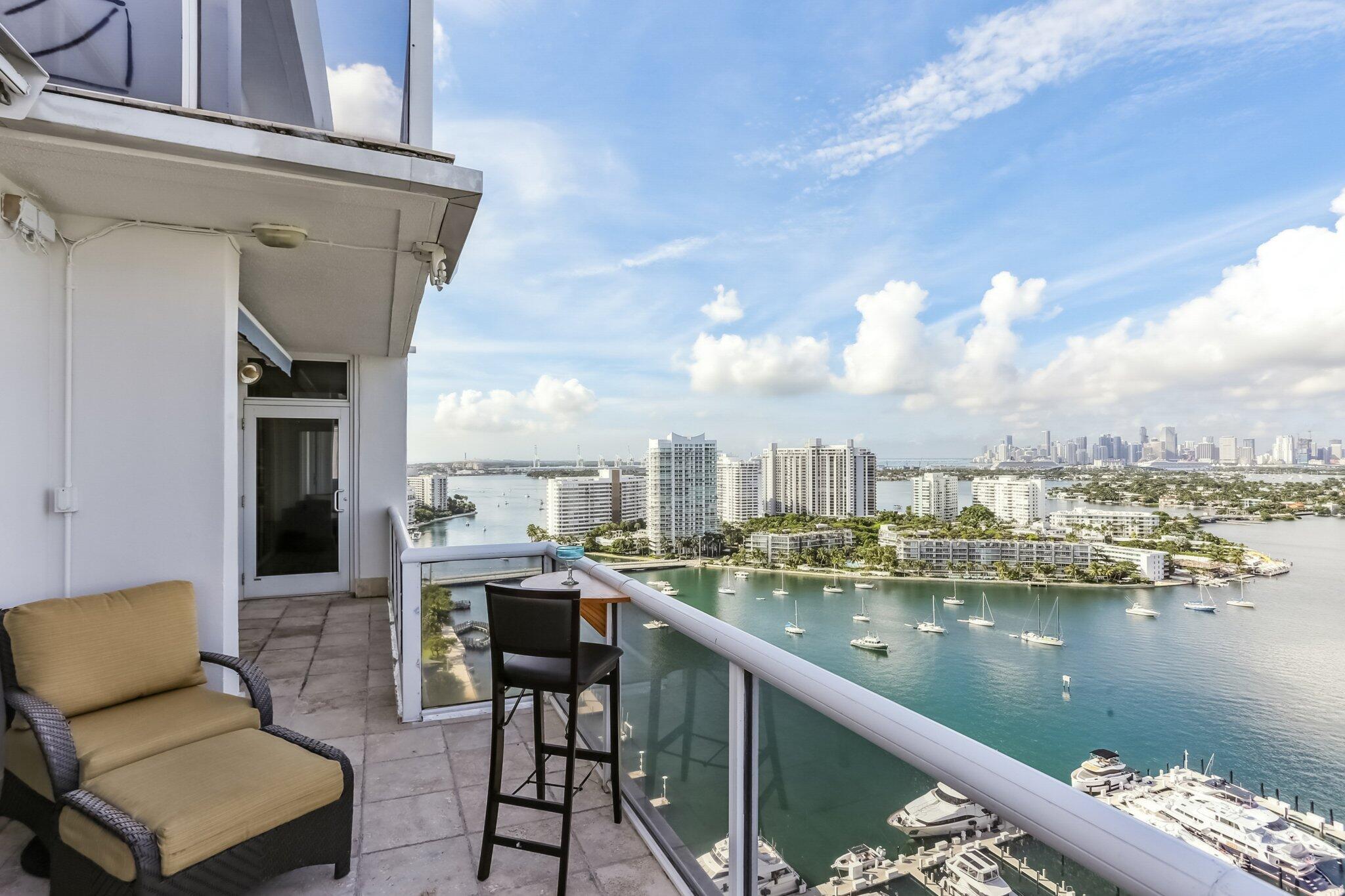 1800 Sunset Harbou Dr #6 Miami Beach, FL 33139