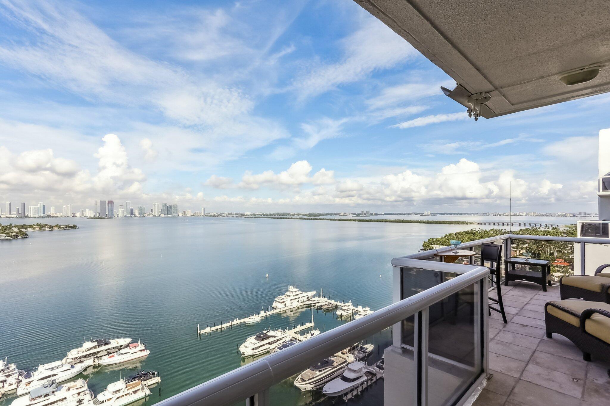 1800 Sunset Harbou Dr #6 Miami Beach, FL 33139