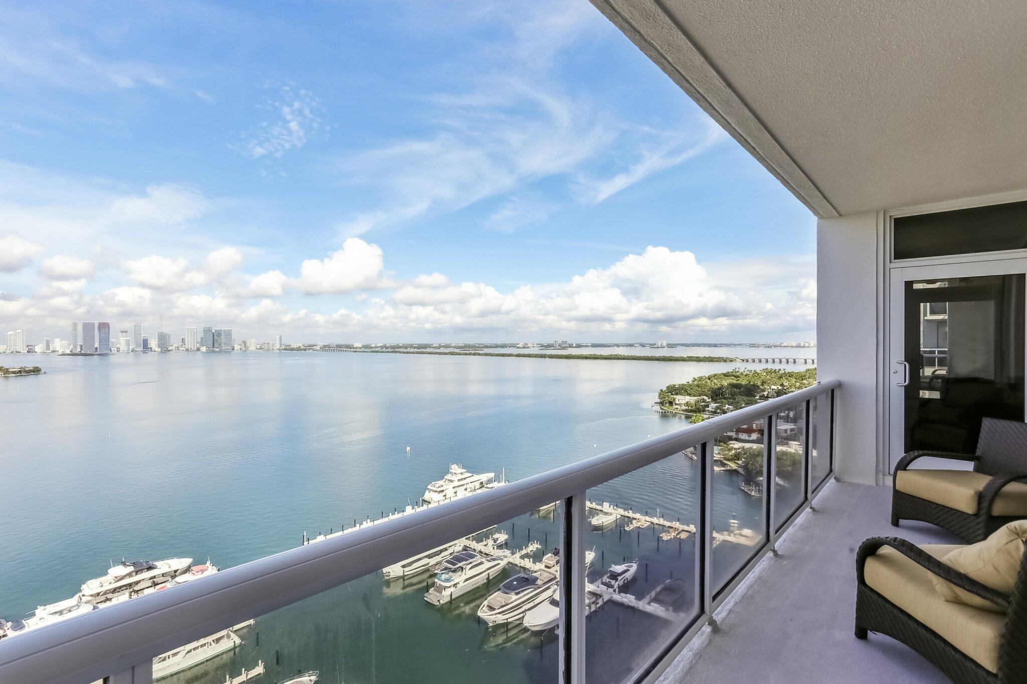 1800 Sunset Harbou Dr #6 Miami Beach, FL 33139