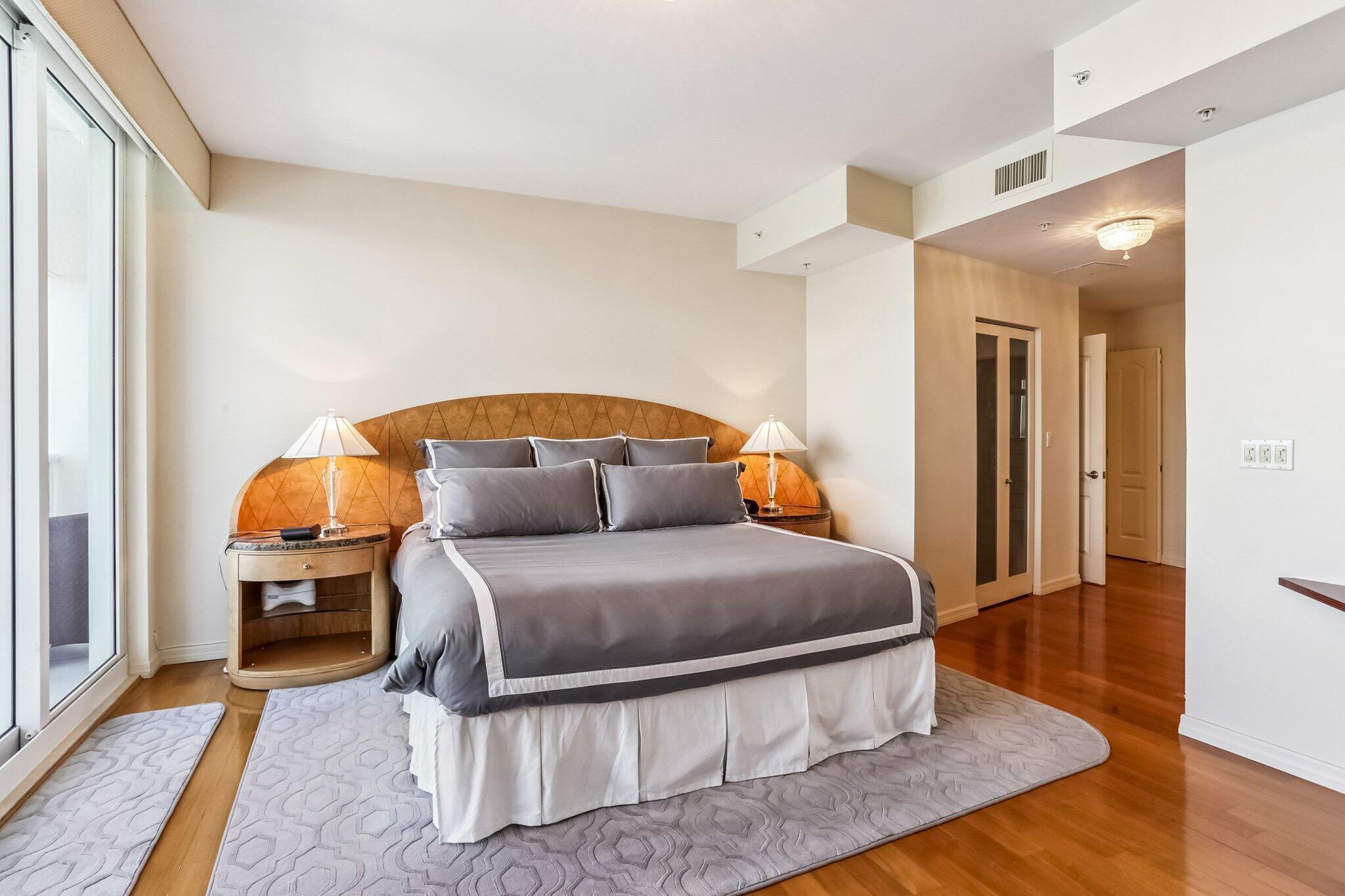 1800 Sunset Harbou Dr #6 Miami Beach, FL 33139