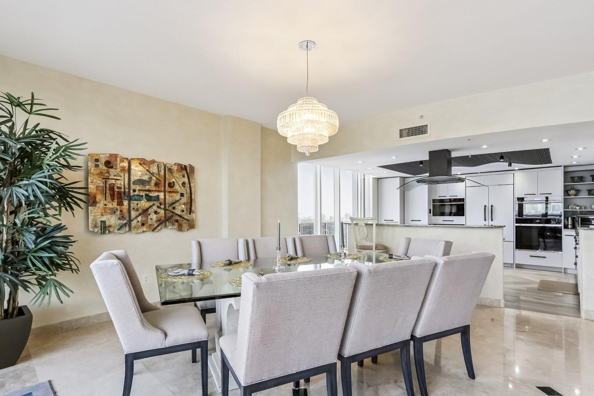 1800 Sunset Harbou Dr #6 Miami Beach, FL 33139