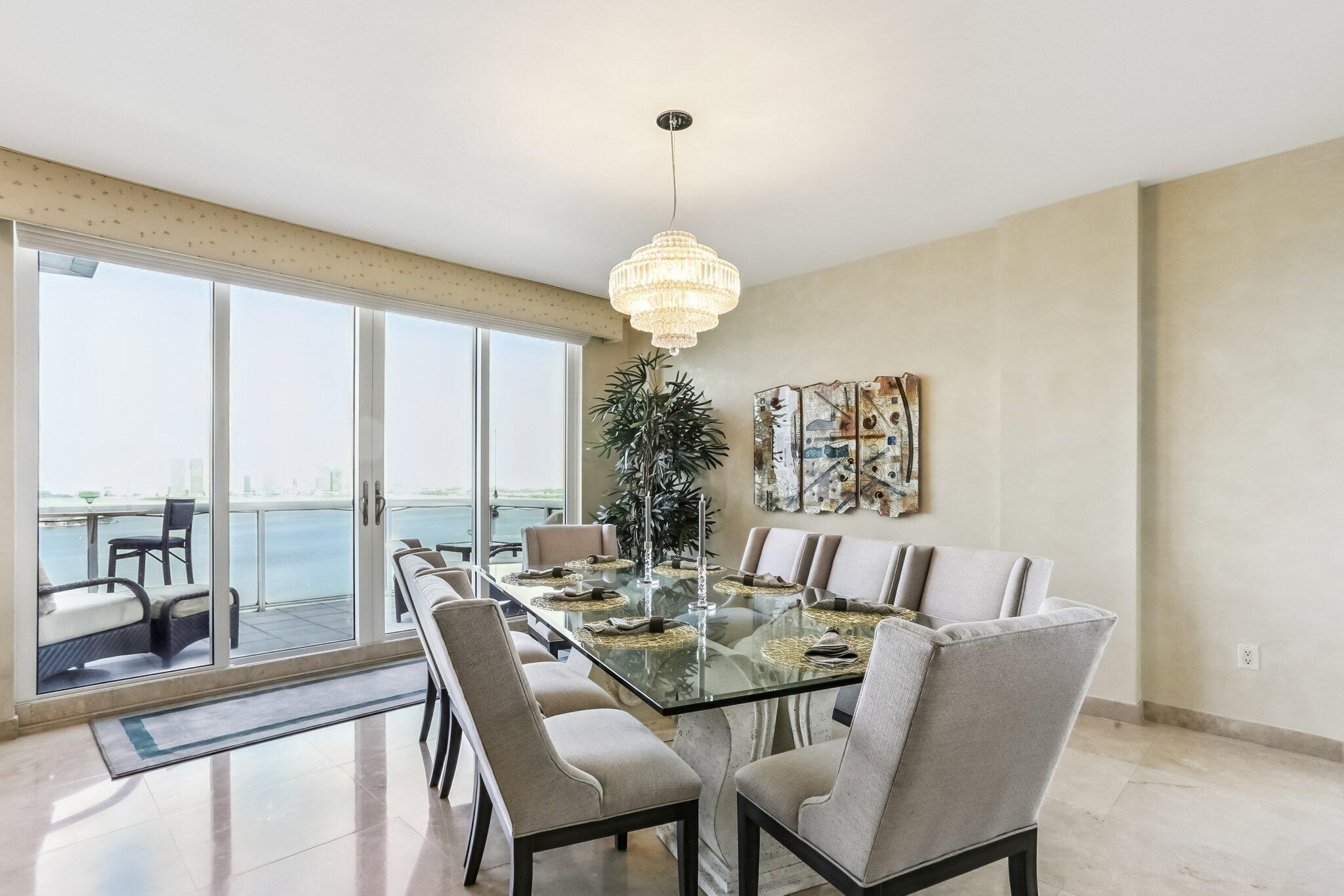 1800 Sunset Harbou Dr #6 Miami Beach, FL 33139