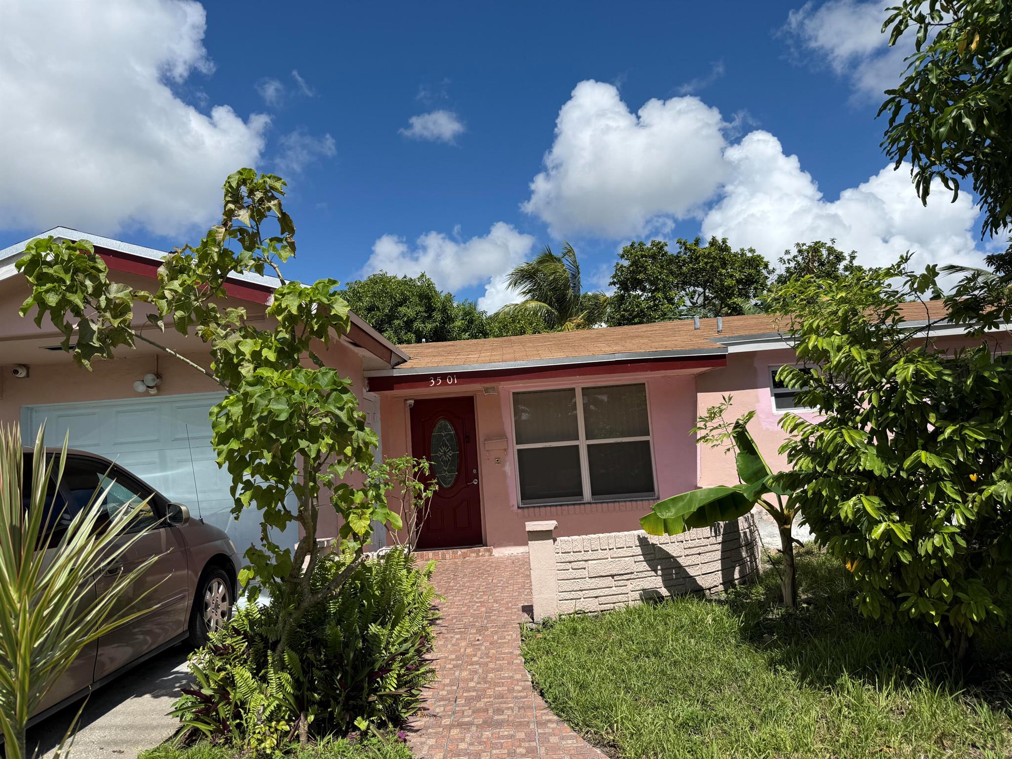 3501 NW 32nd St