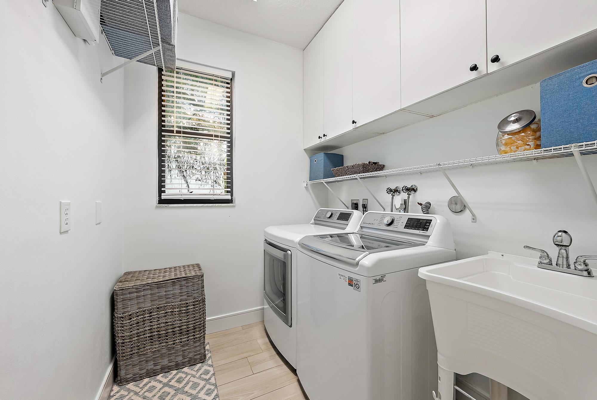 495 Pelican Ln Jupiter, FL 33458