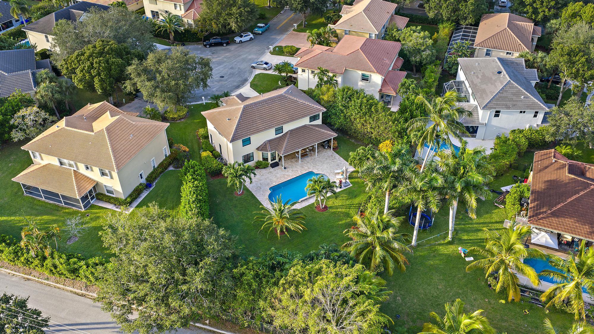 495 Pelican Ln Jupiter, FL 33458