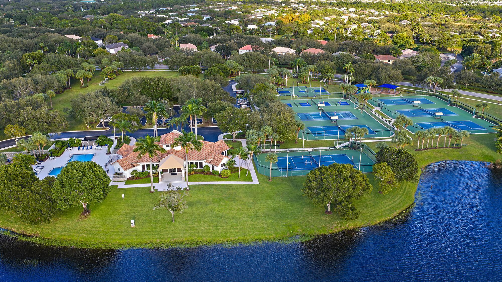 495 Pelican Ln Jupiter, FL 33458