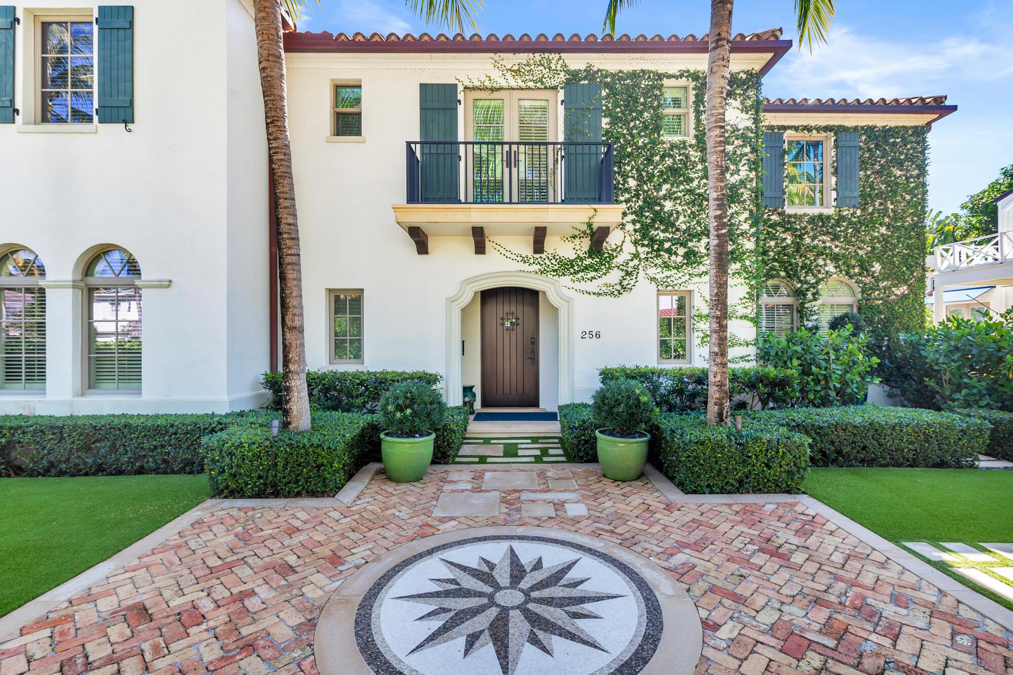 256/262 Cordova Rd West Palm Beach, FL 33401