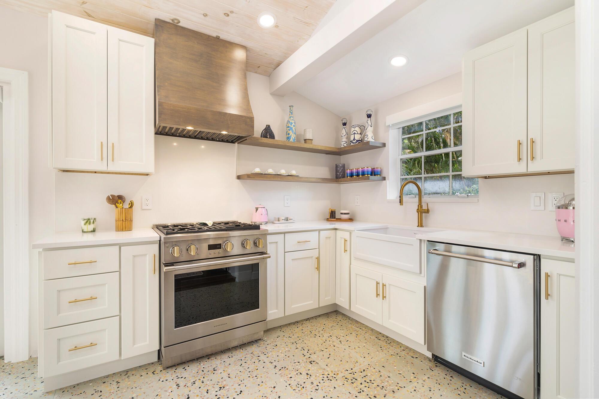 256/262 Cordova Rd West Palm Beach, FL 33401