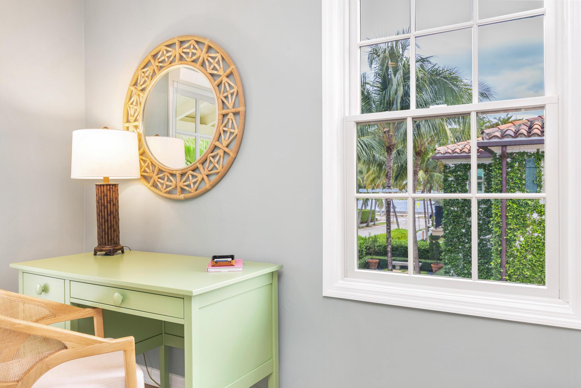 256/262 Cordova Rd West Palm Beach, FL 33401