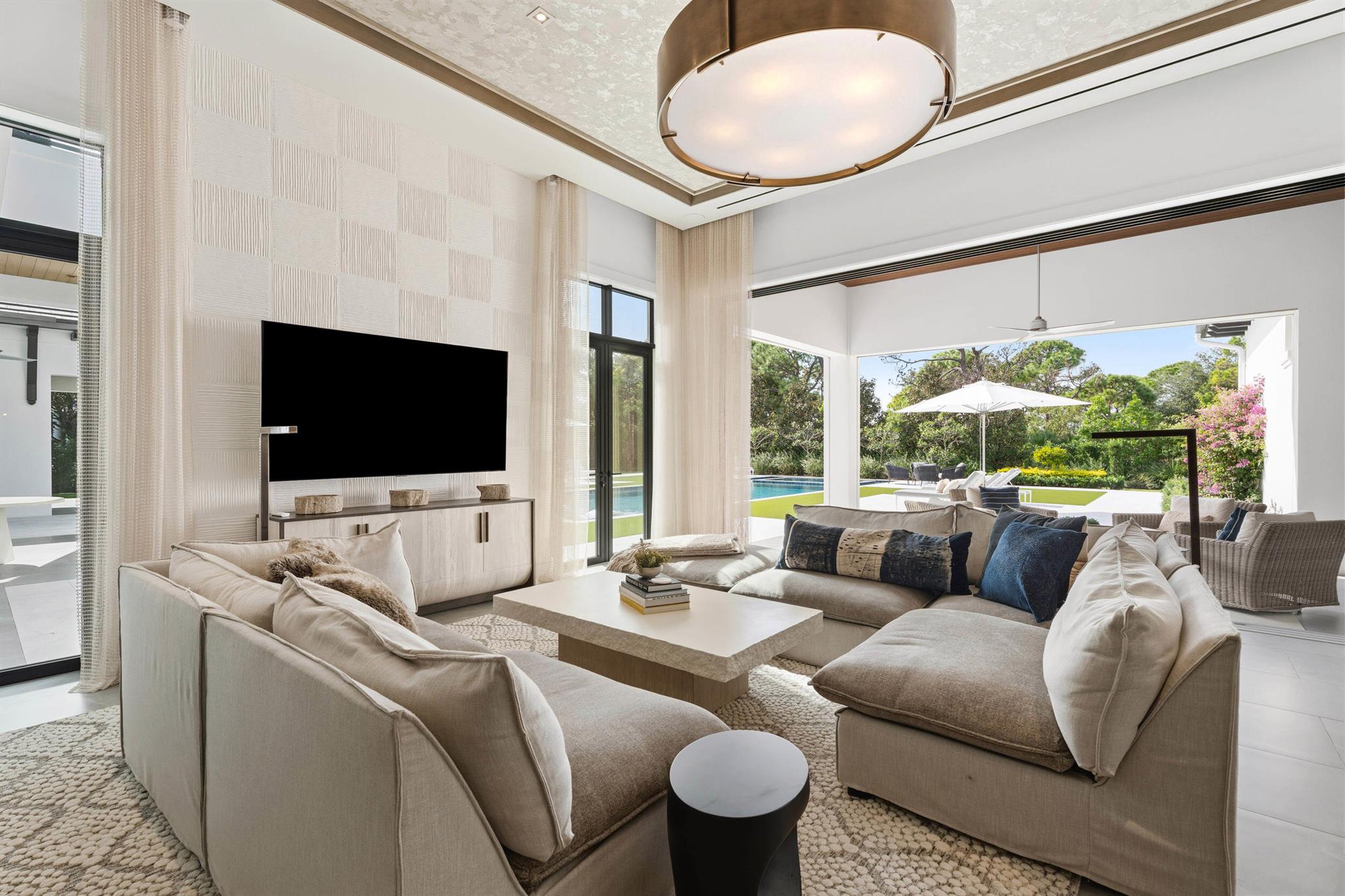 210 Bears Clb Dr Jupiter, FL 33477