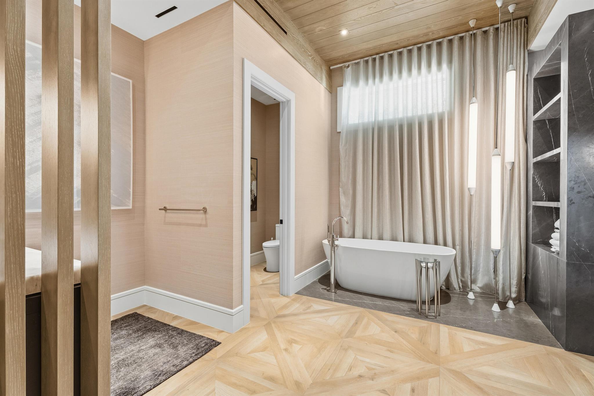 210 Bears Clb Dr Jupiter, FL 33477