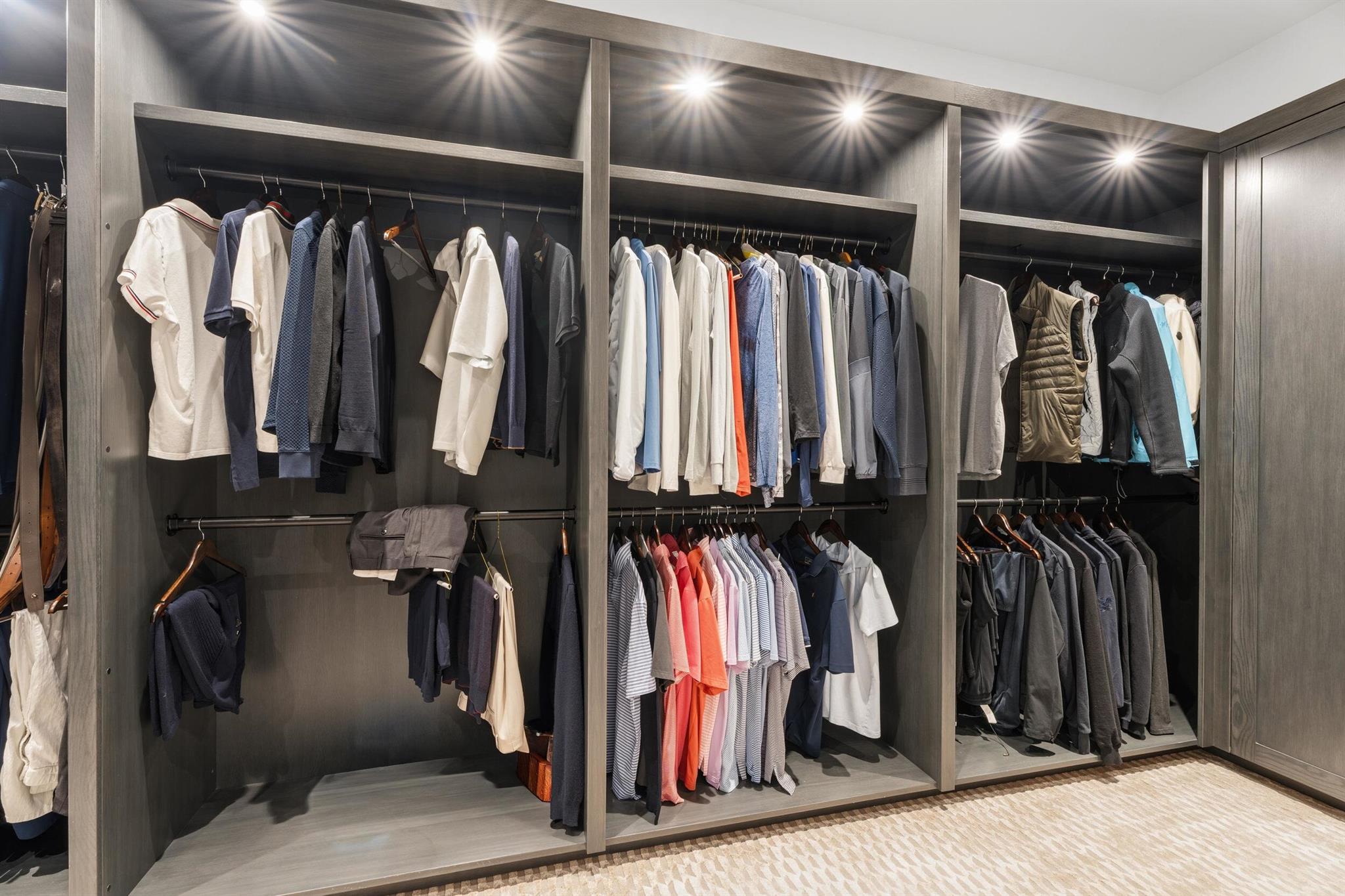 210 Bears Clb Dr Jupiter, FL 33477