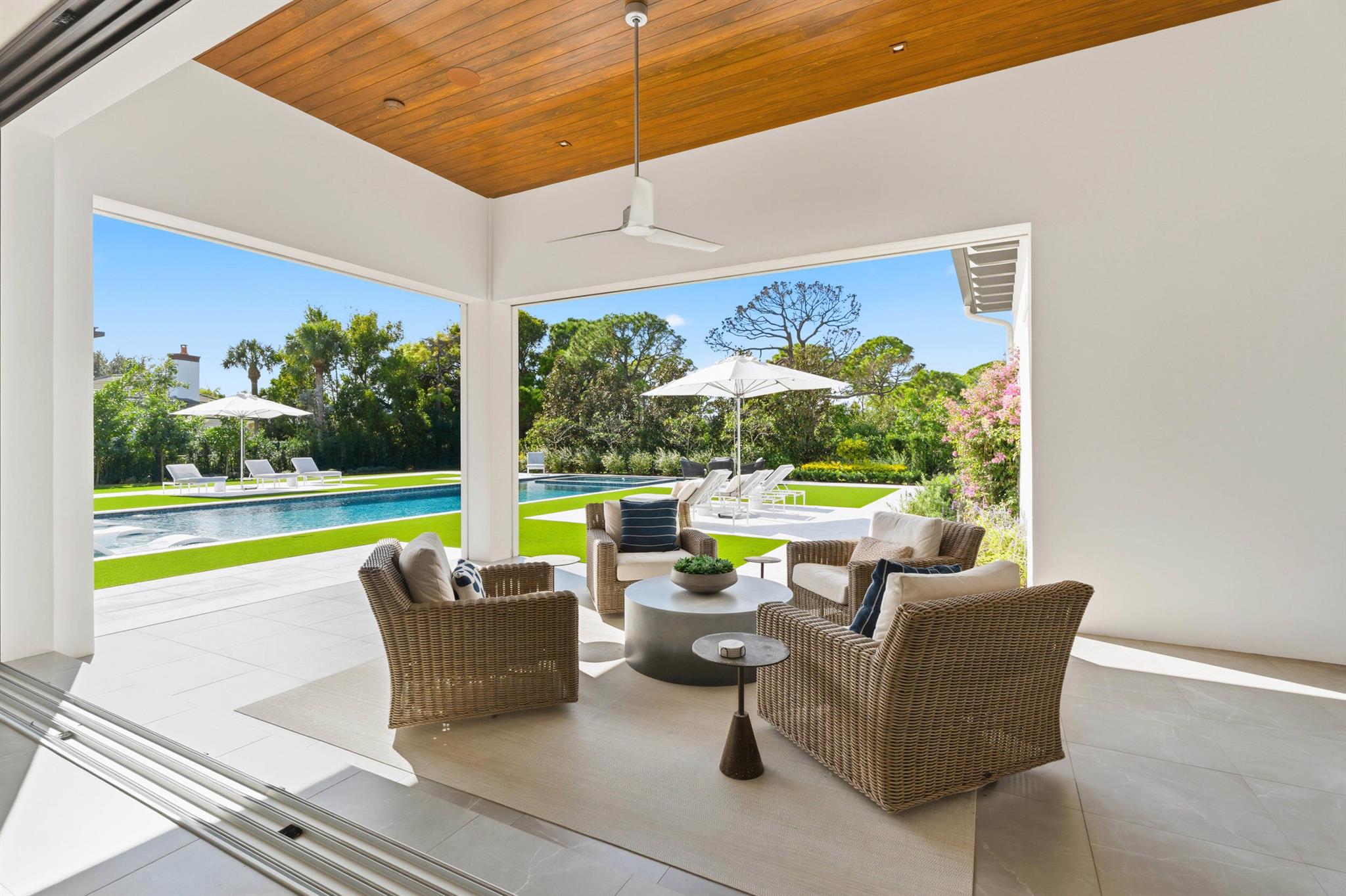 210 Bears Clb Dr Jupiter, FL 33477