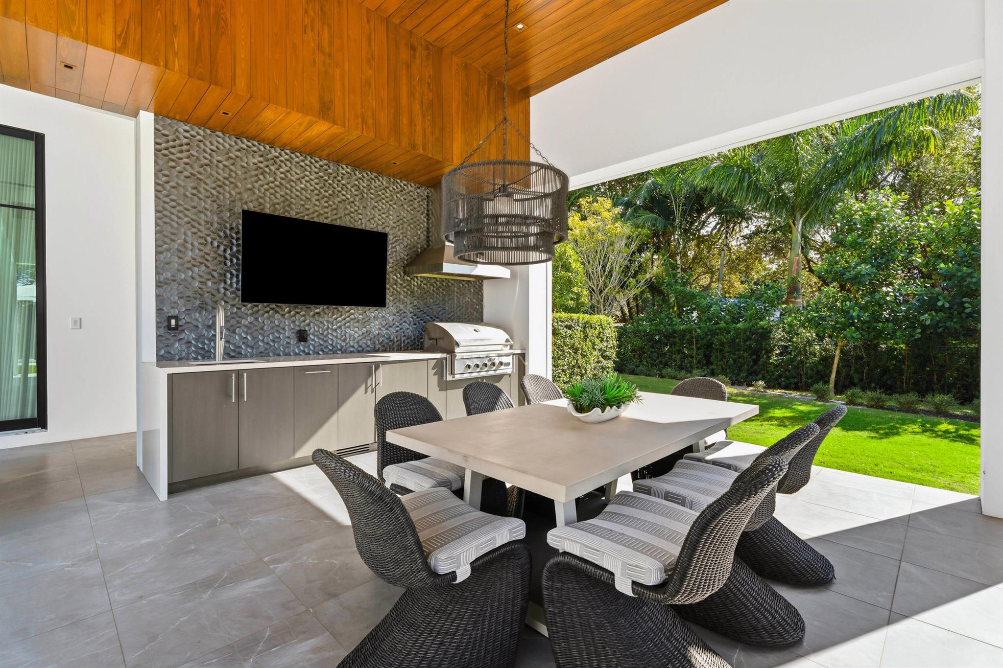 210 Bears Clb Dr Jupiter, FL 33477