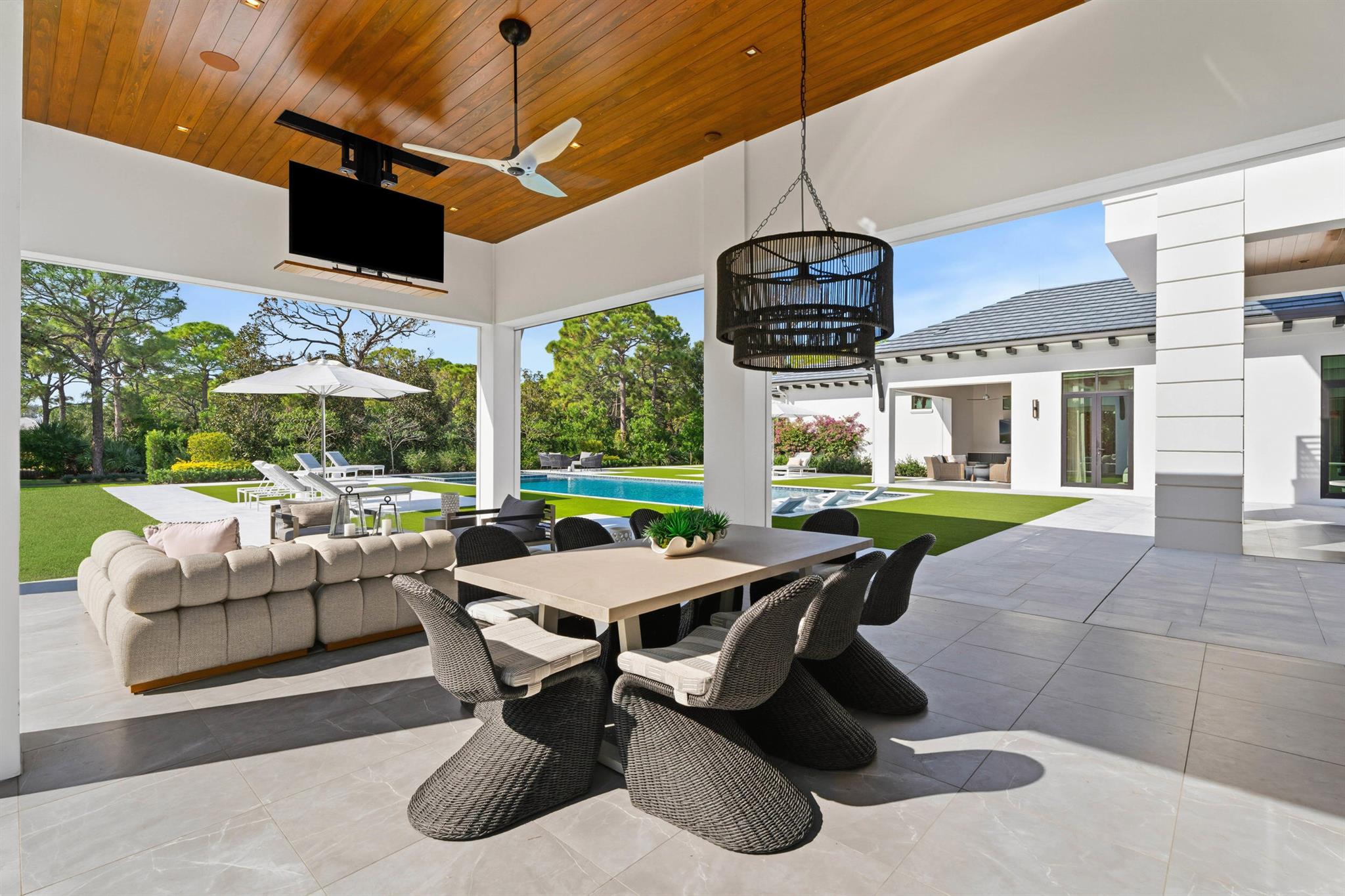 210 Bears Clb Dr Jupiter, FL 33477