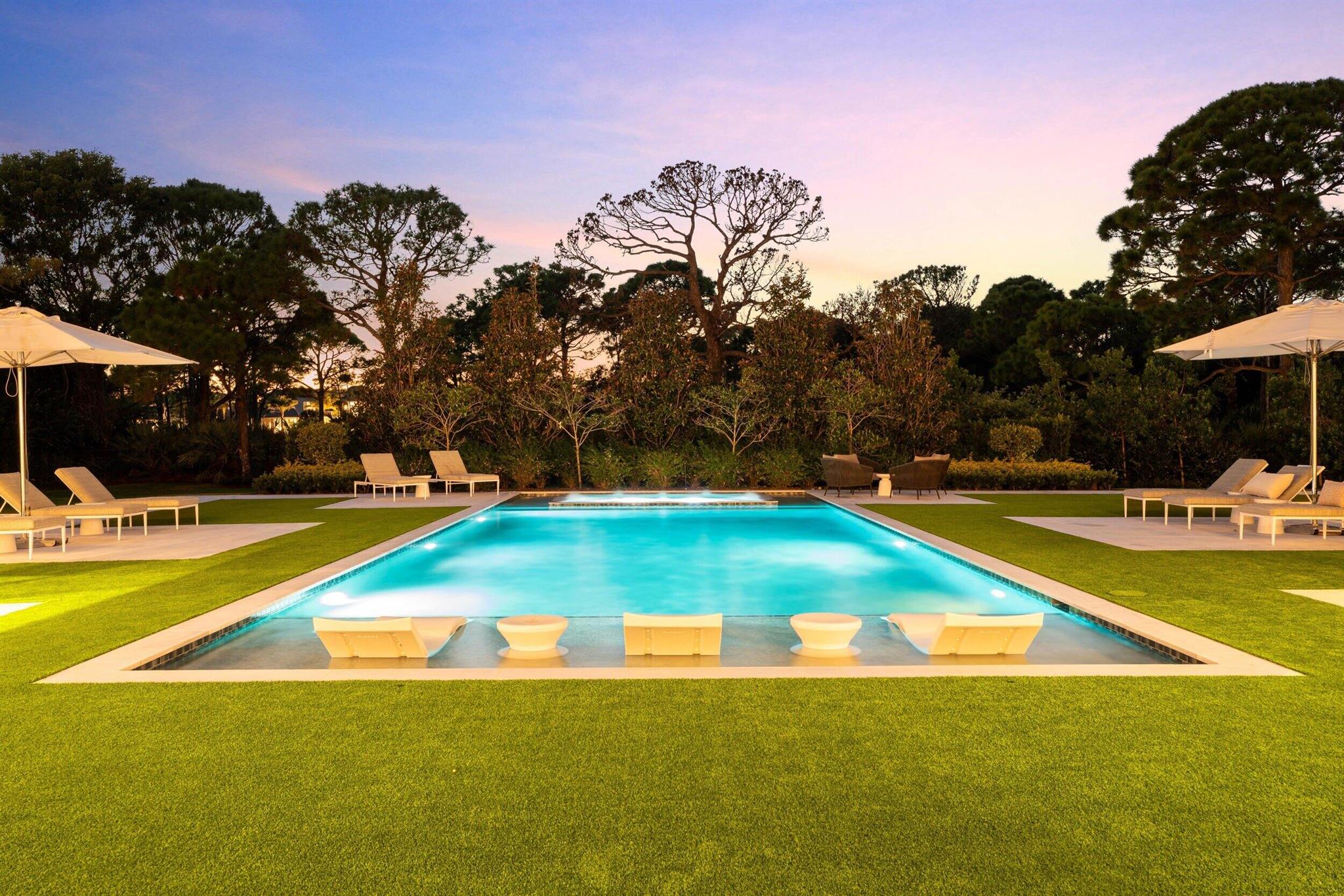 210 Bears Clb Dr Jupiter, FL 33477