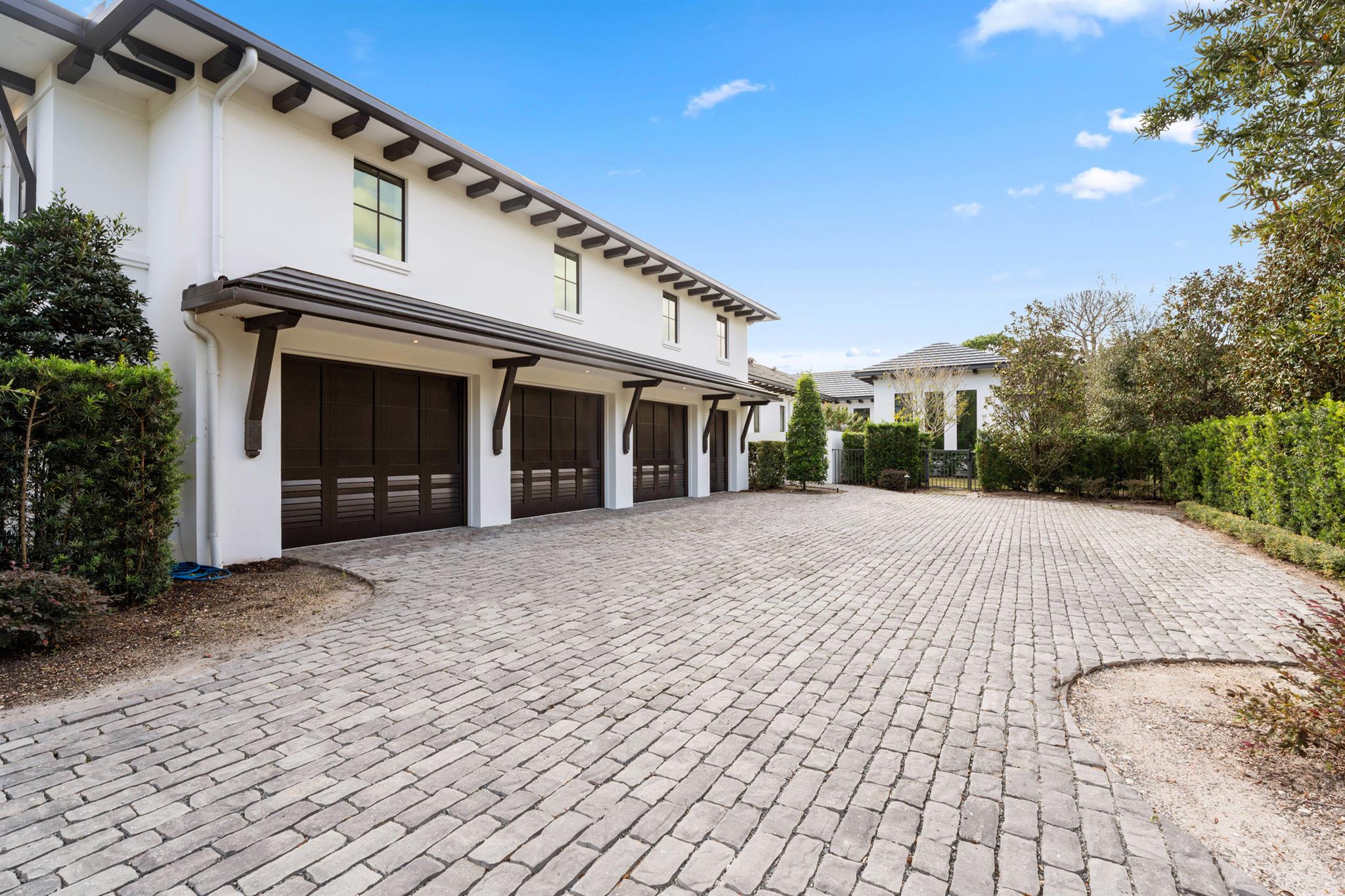 210 Bears Clb Dr Jupiter, FL 33477