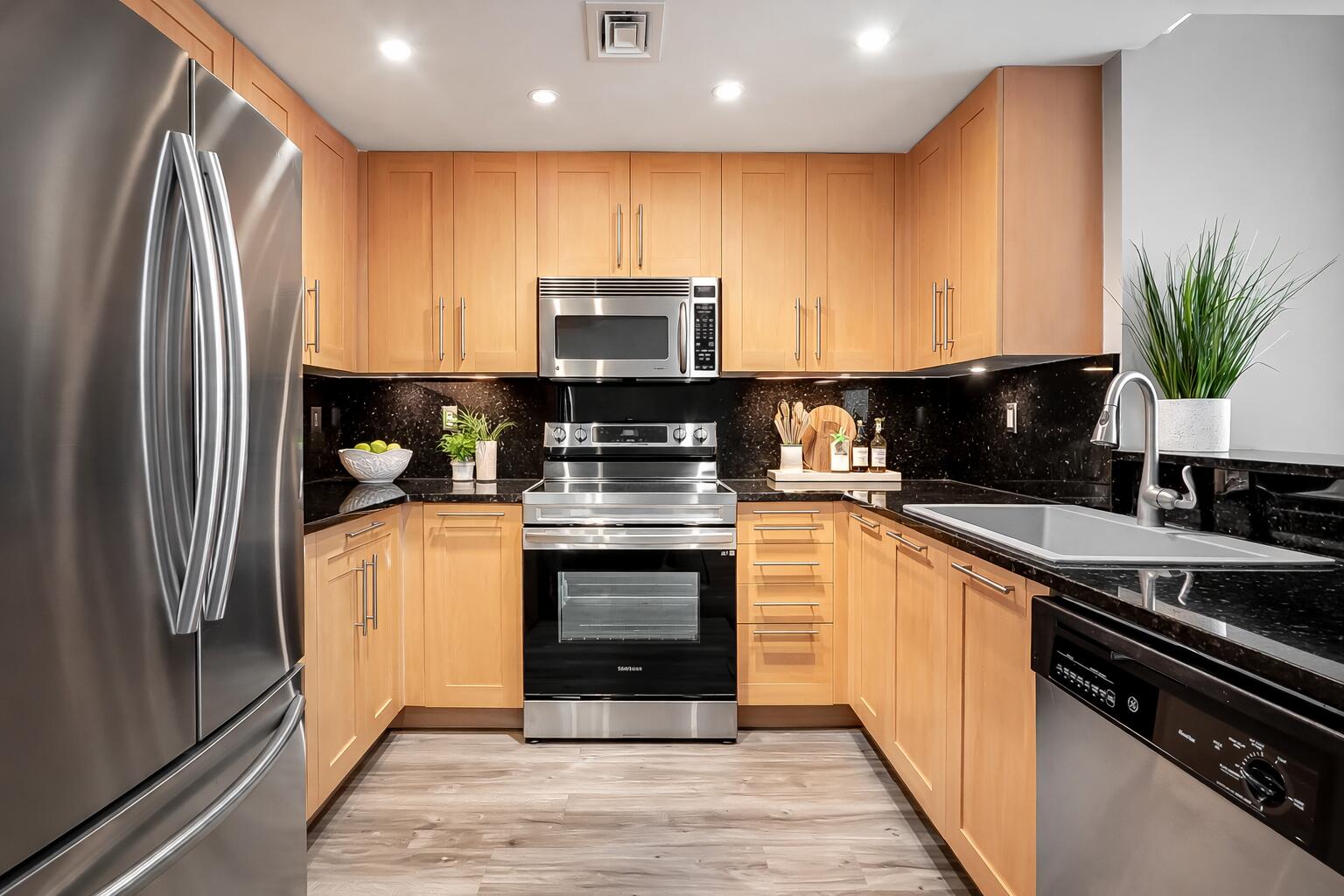 511 SE 5th #908 Fort Lauderdale, FL 33301