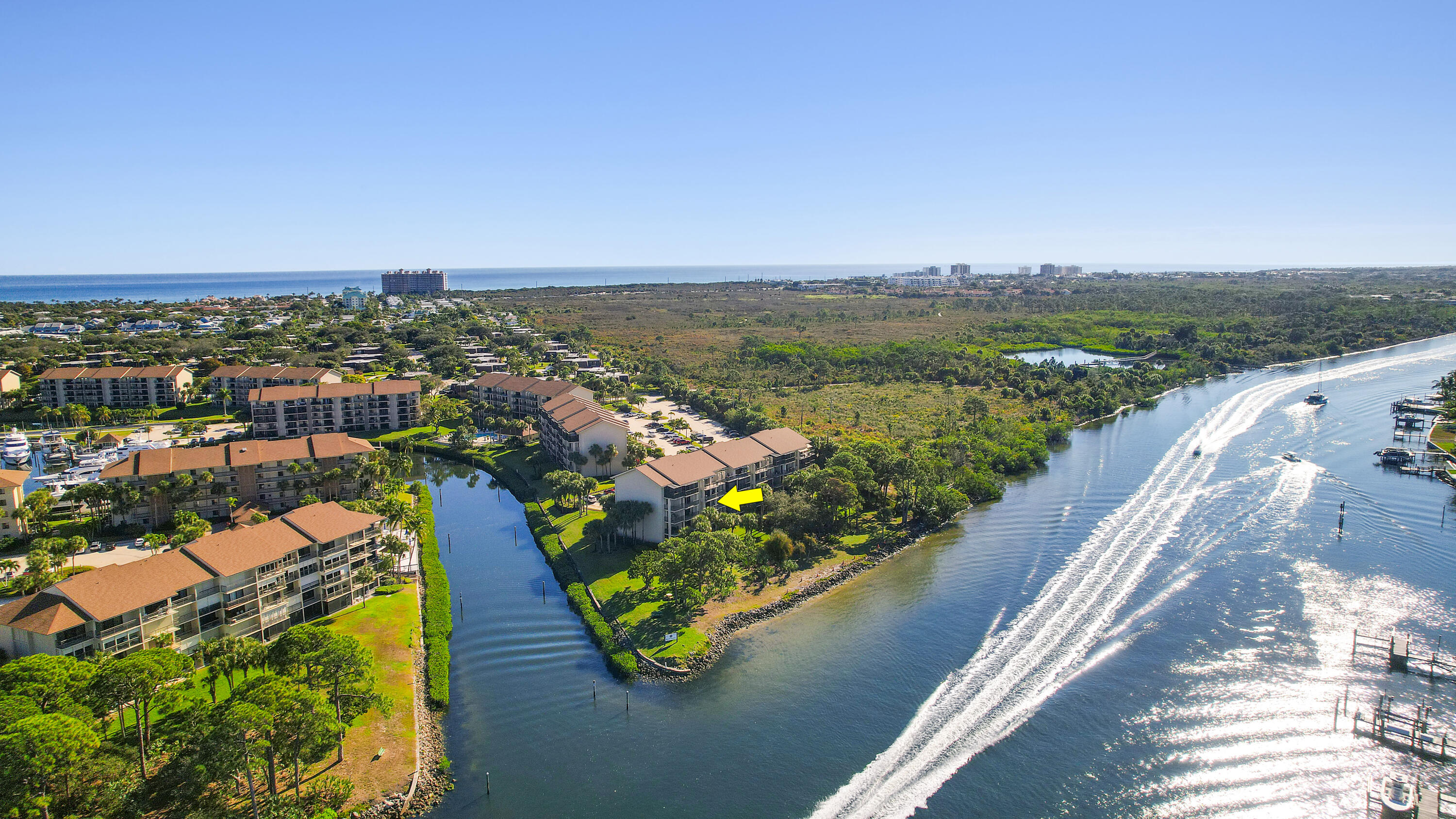 1001 Seafarer #305 Jupiter, FL 33477