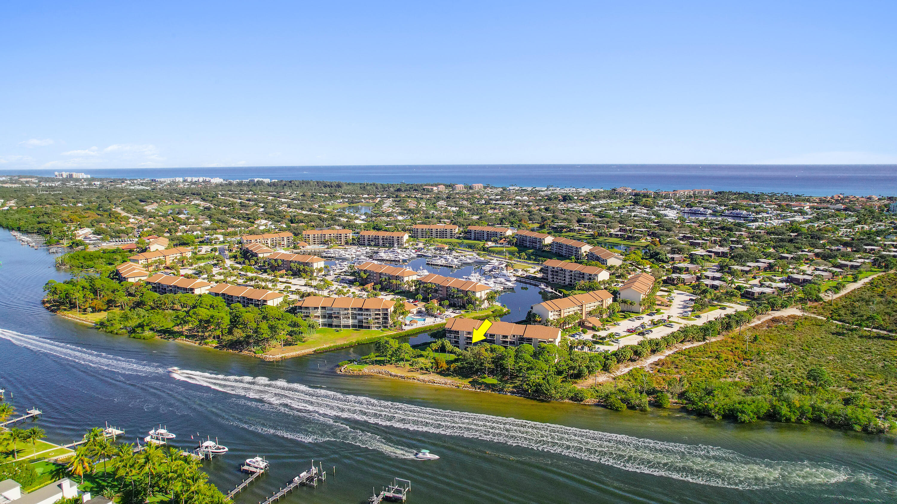 1001 Seafarer #305 Jupiter, FL 33477