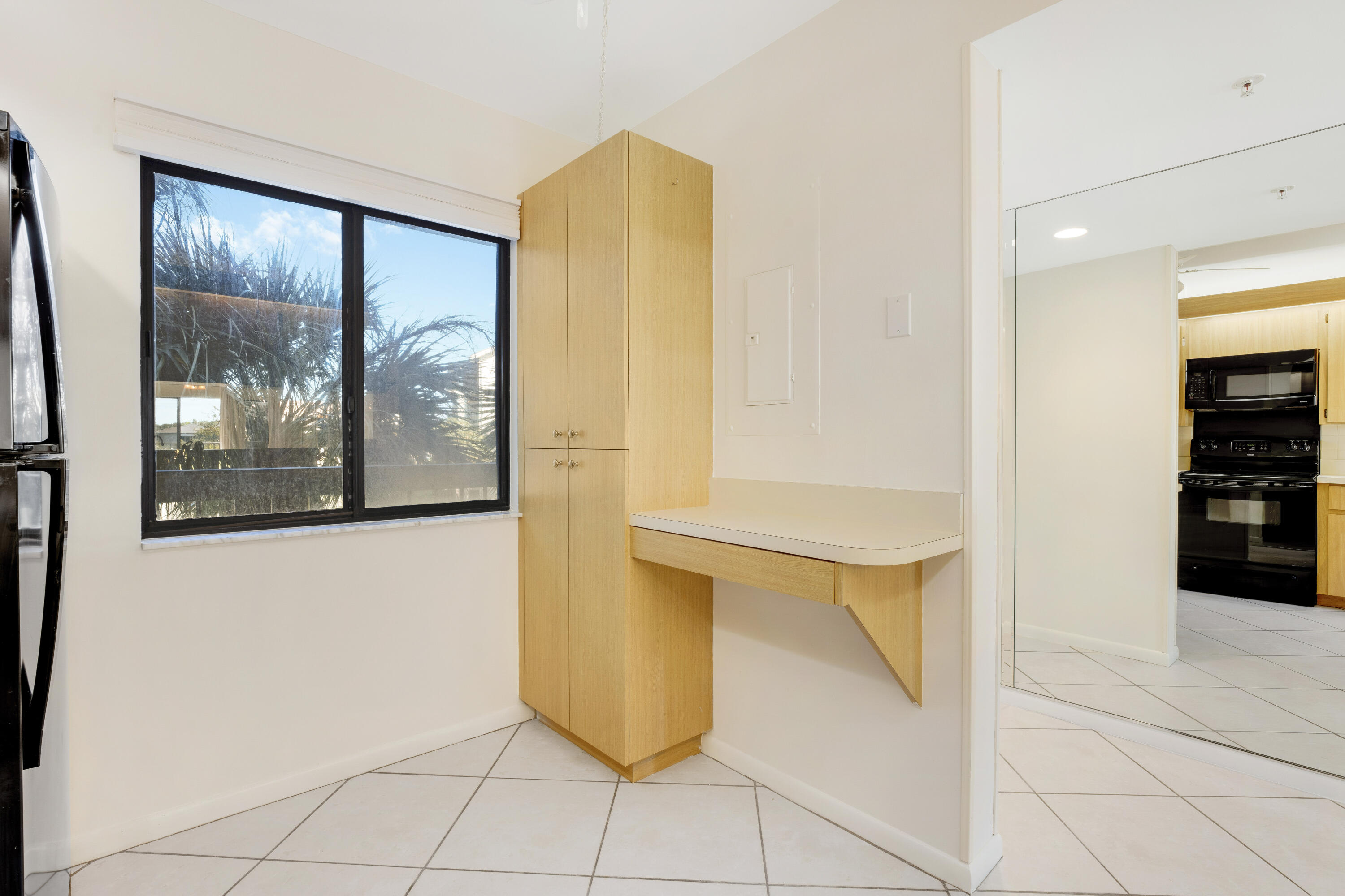 1001 Seafarer #305 Jupiter, FL 33477