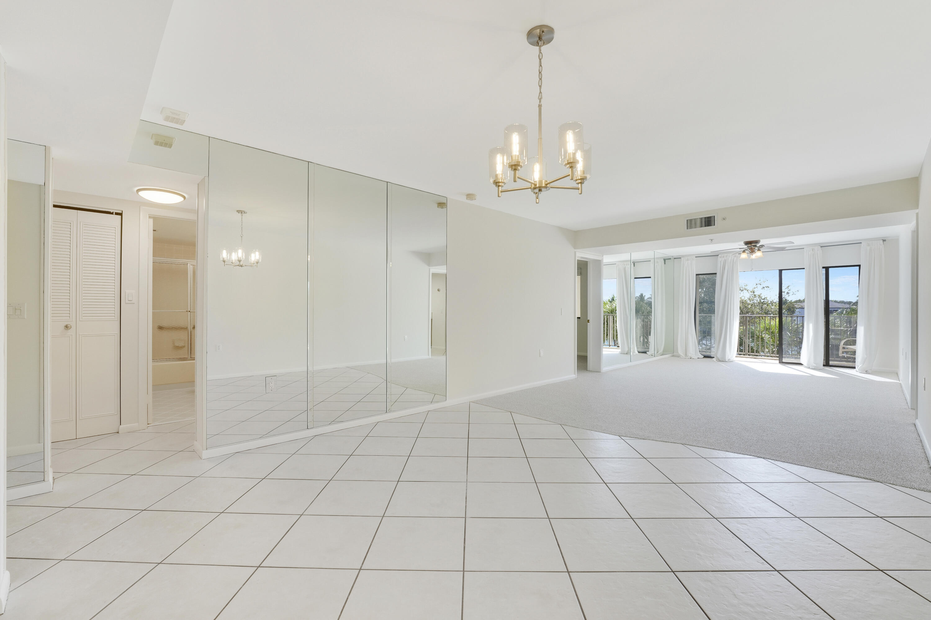 1001 Seafarer #305 Jupiter, FL 33477