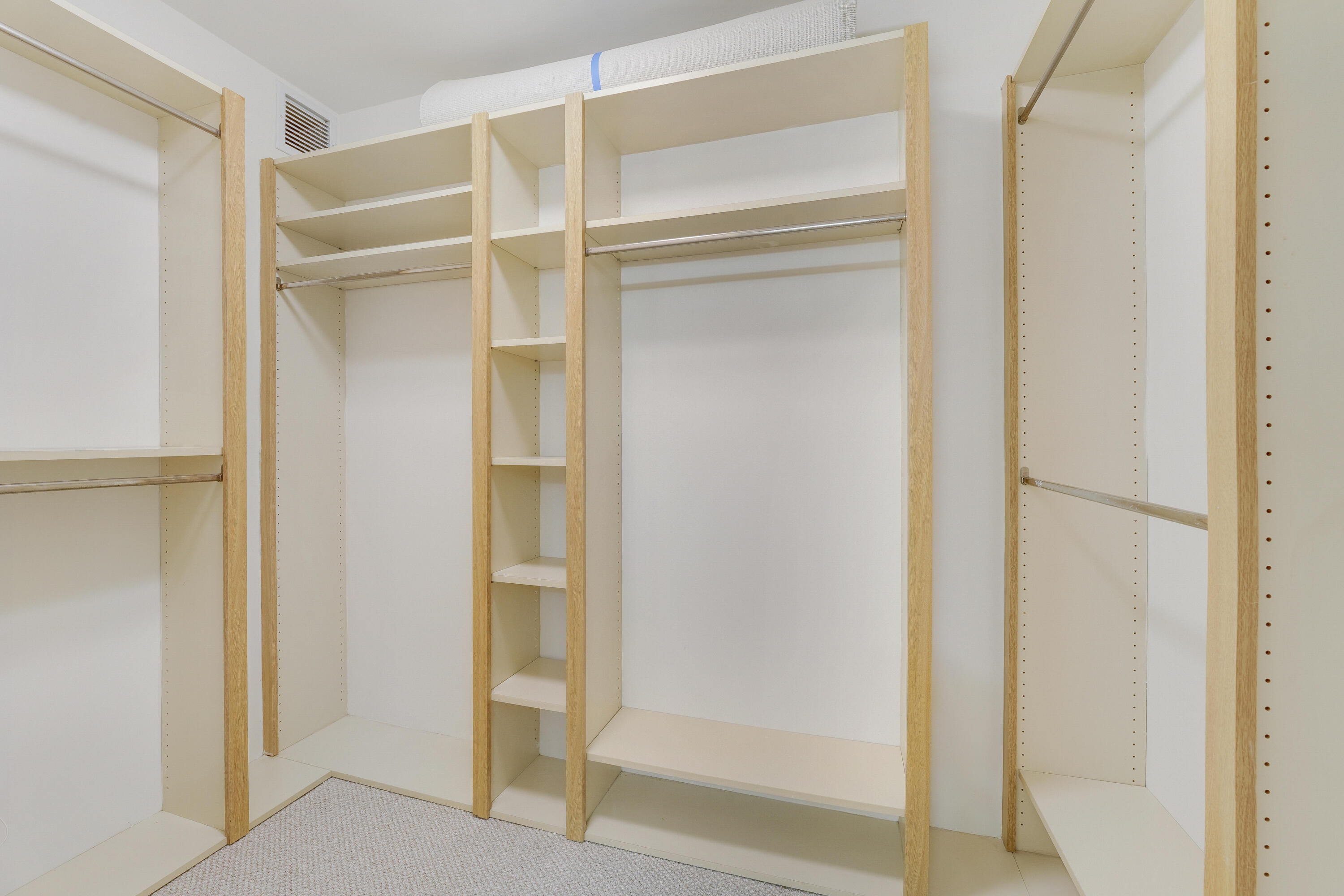 1001 Seafarer #305 Jupiter, FL 33477