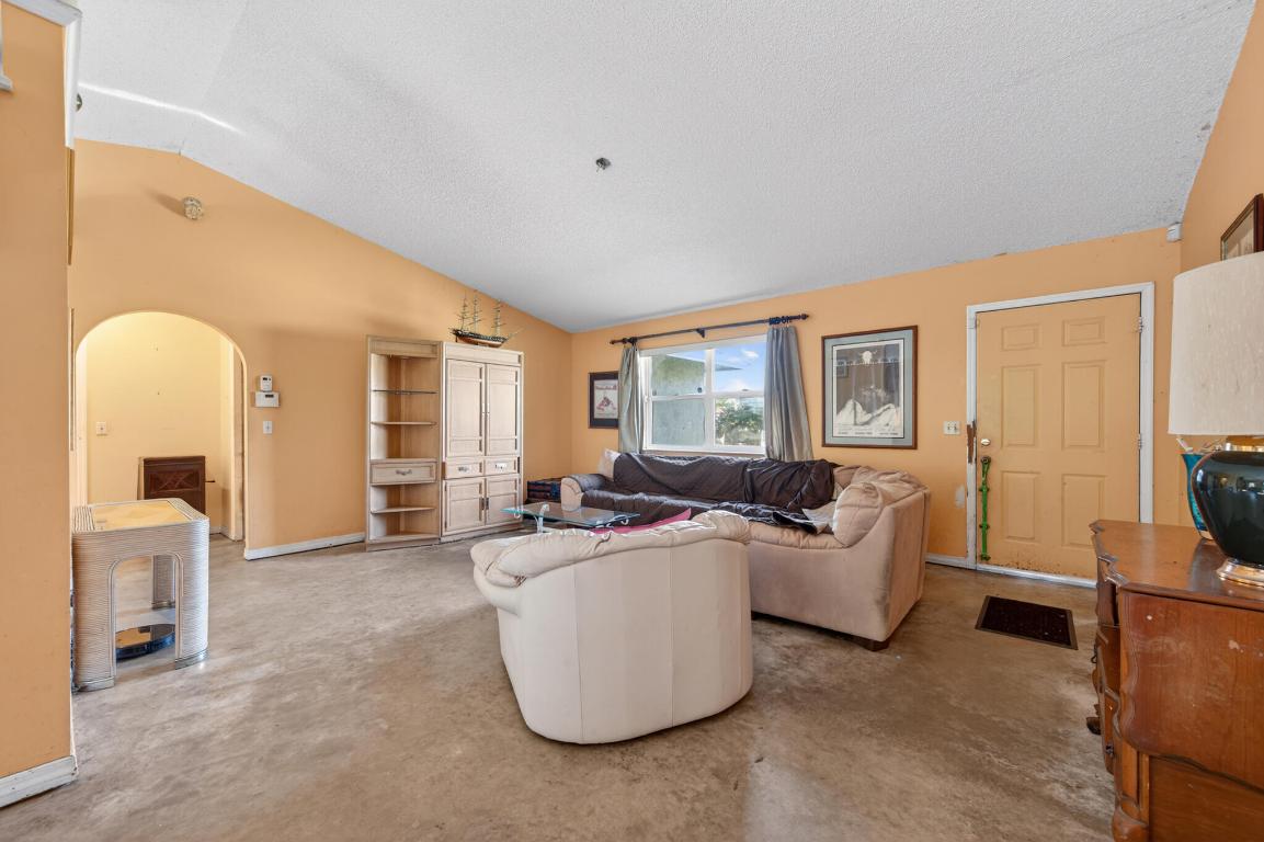 13228 158th Jupiter, FL 33478