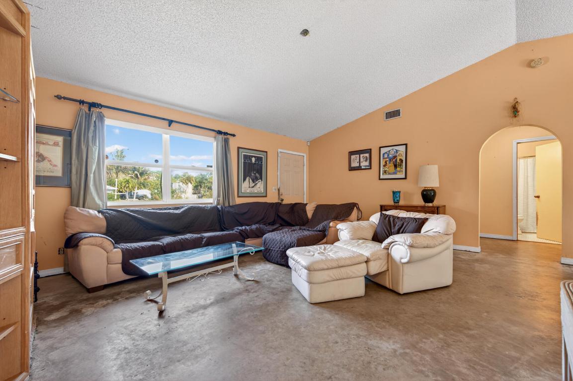 13228 158th Jupiter, FL 33478