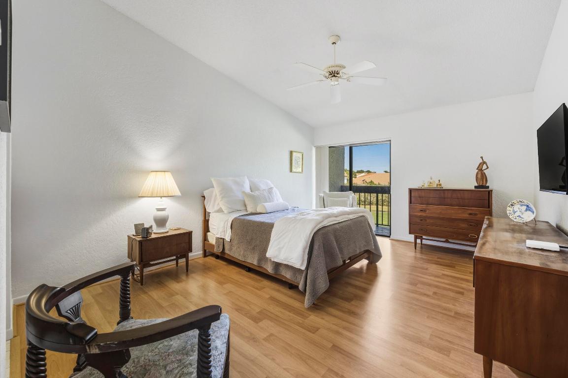 5121 Oak Hl #423 Delray Beach, FL 33484