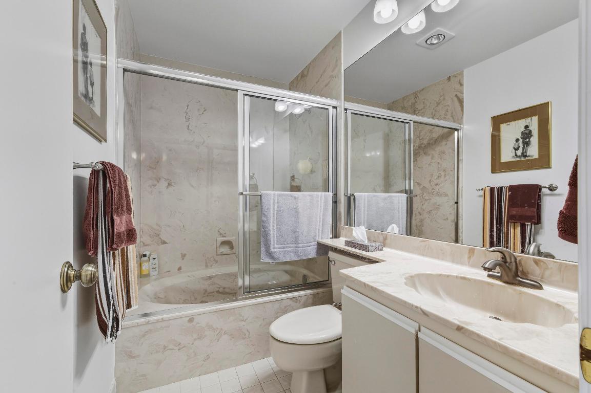 5121 Oak Hl #423 Delray Beach, FL 33484