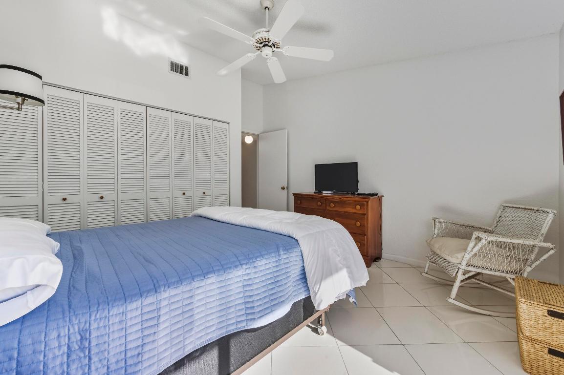 5121 Oak Hl #423 Delray Beach, FL 33484