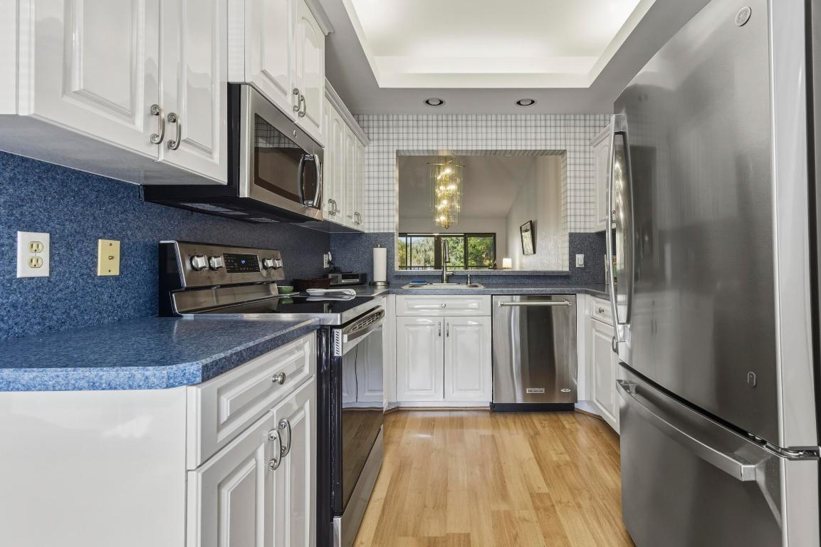 5121 Oak Hl #423 Delray Beach, FL 33484