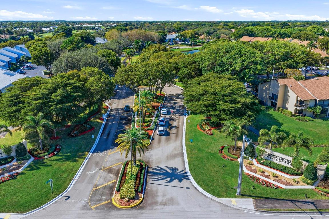 5121 Oak Hl #423 Delray Beach, FL 33484