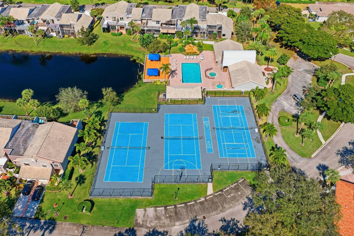 5121 Oak Hl #423 Delray Beach, FL 33484