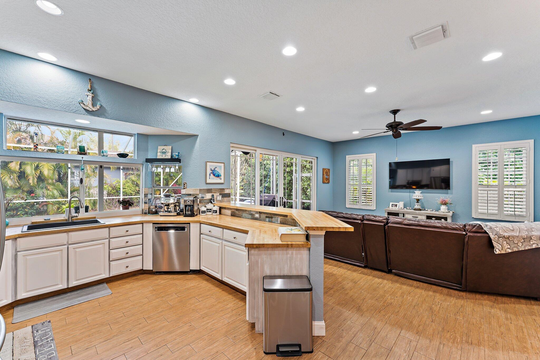 19115 SE Coral Reef Jupiter, FL 33458