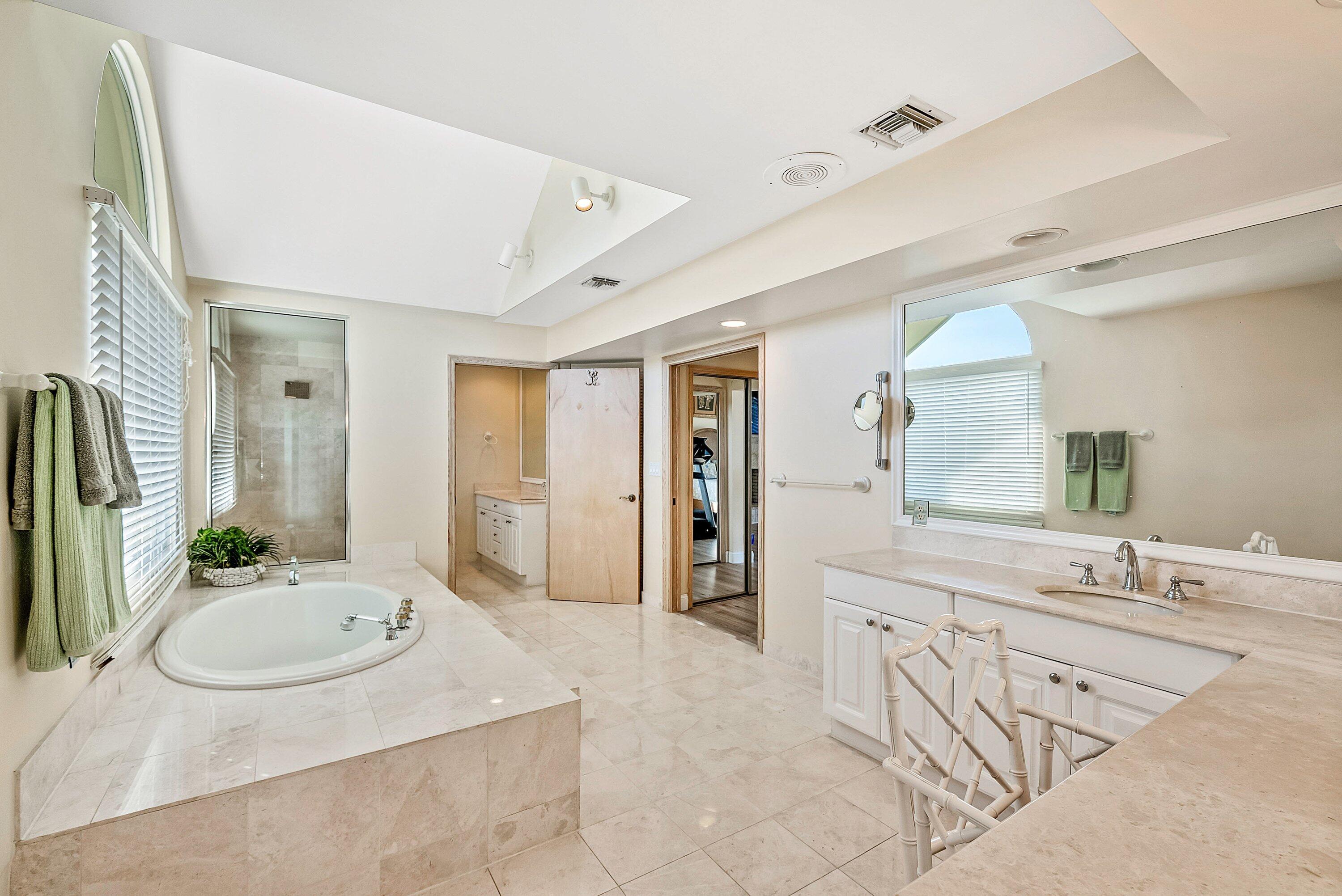 11 Inlet Cay Ocean Ridge, FL 33435