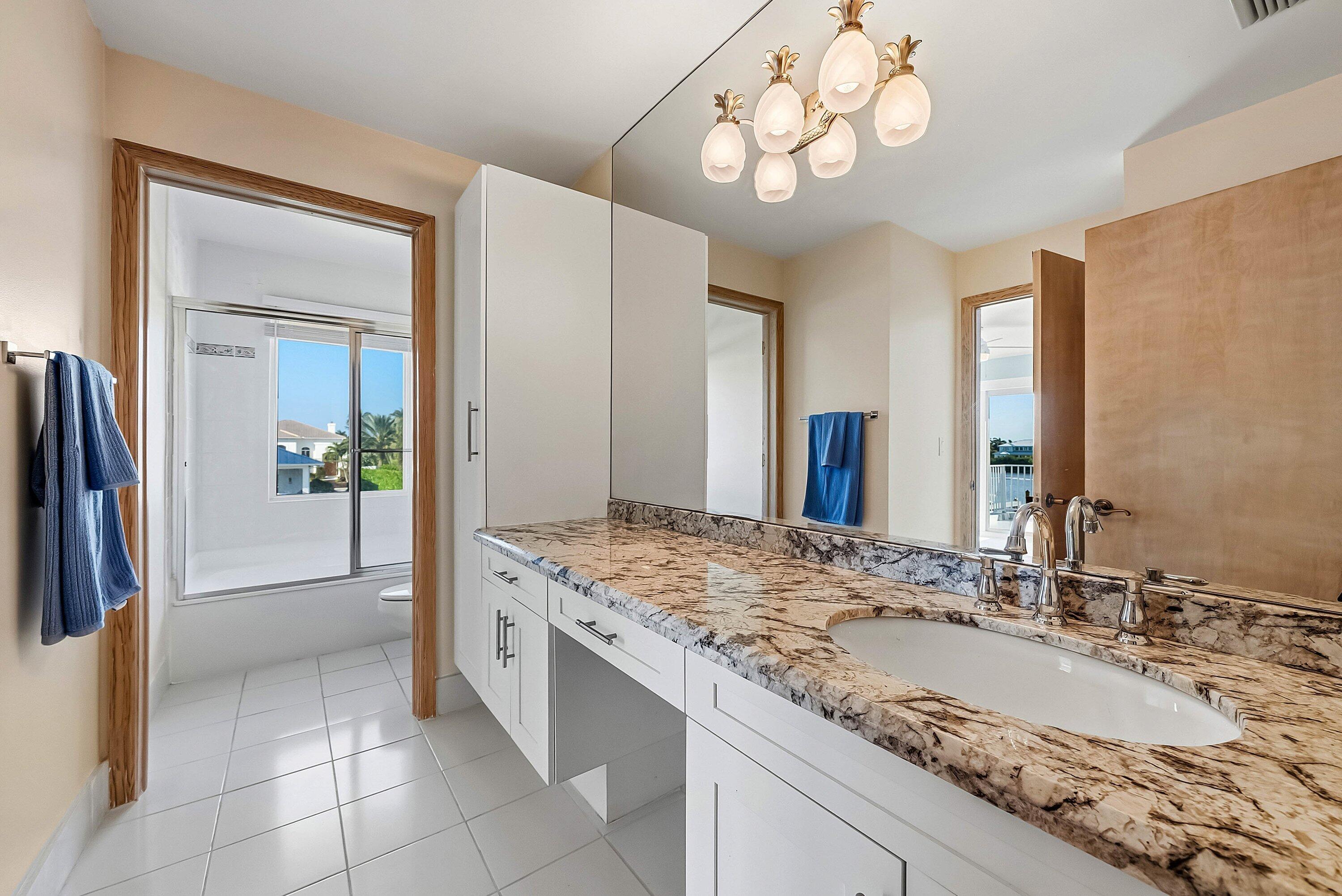11 Inlet Cay Ocean Ridge, FL 33435