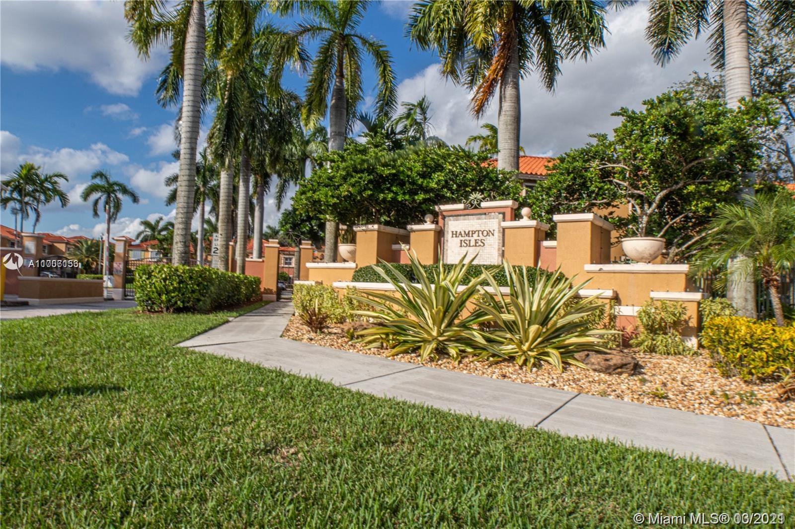 746 SW 107th Ave #404