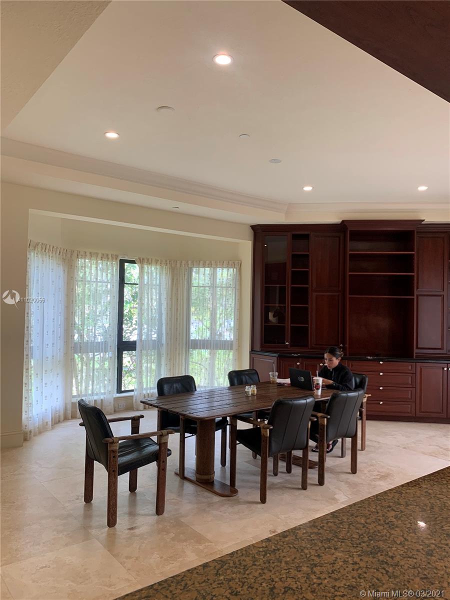 3471 Main Hwy #619 Coconut Grove, FL 33133