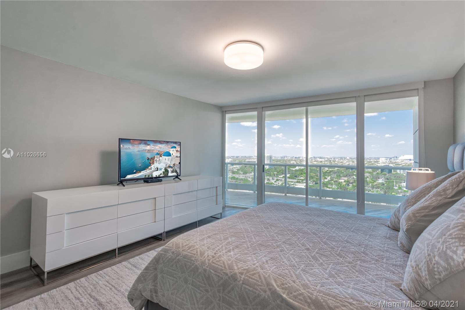 2127 Brickell Ave #2305 Miami, FL 33129