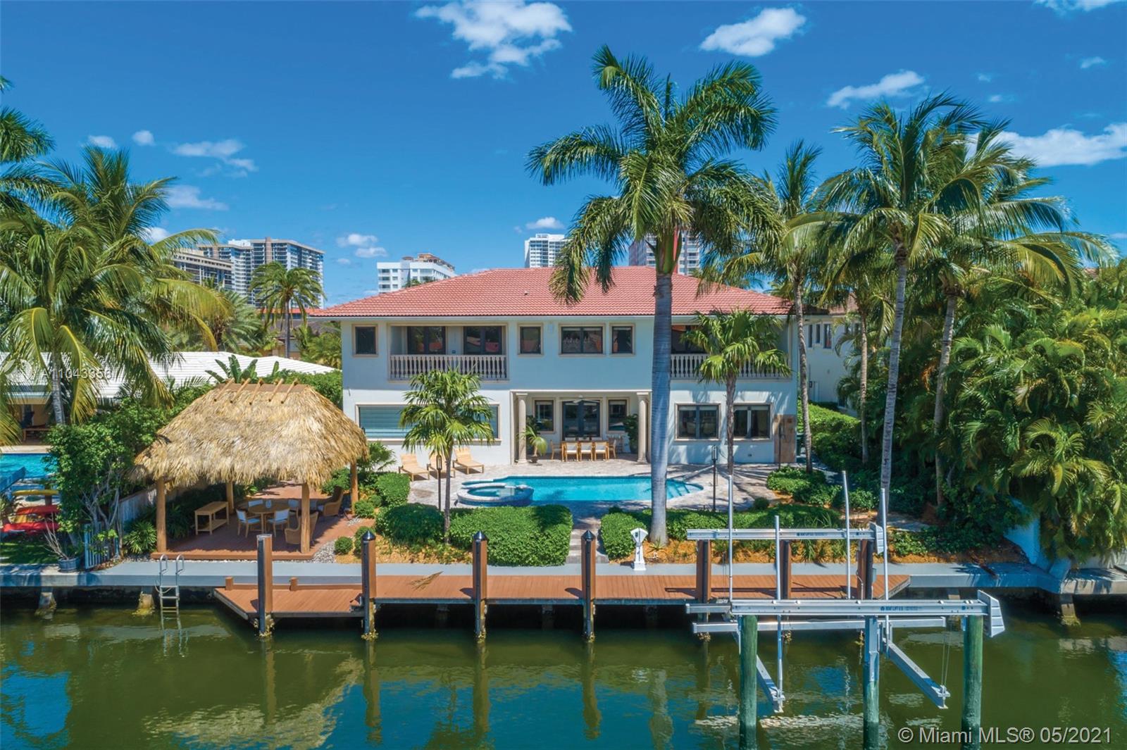 636 PALM DRIVE