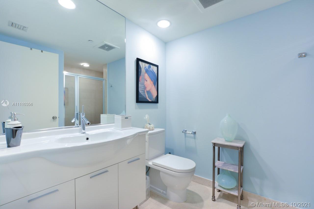 465 Brickell Ave #5302, Miami, FL 33131