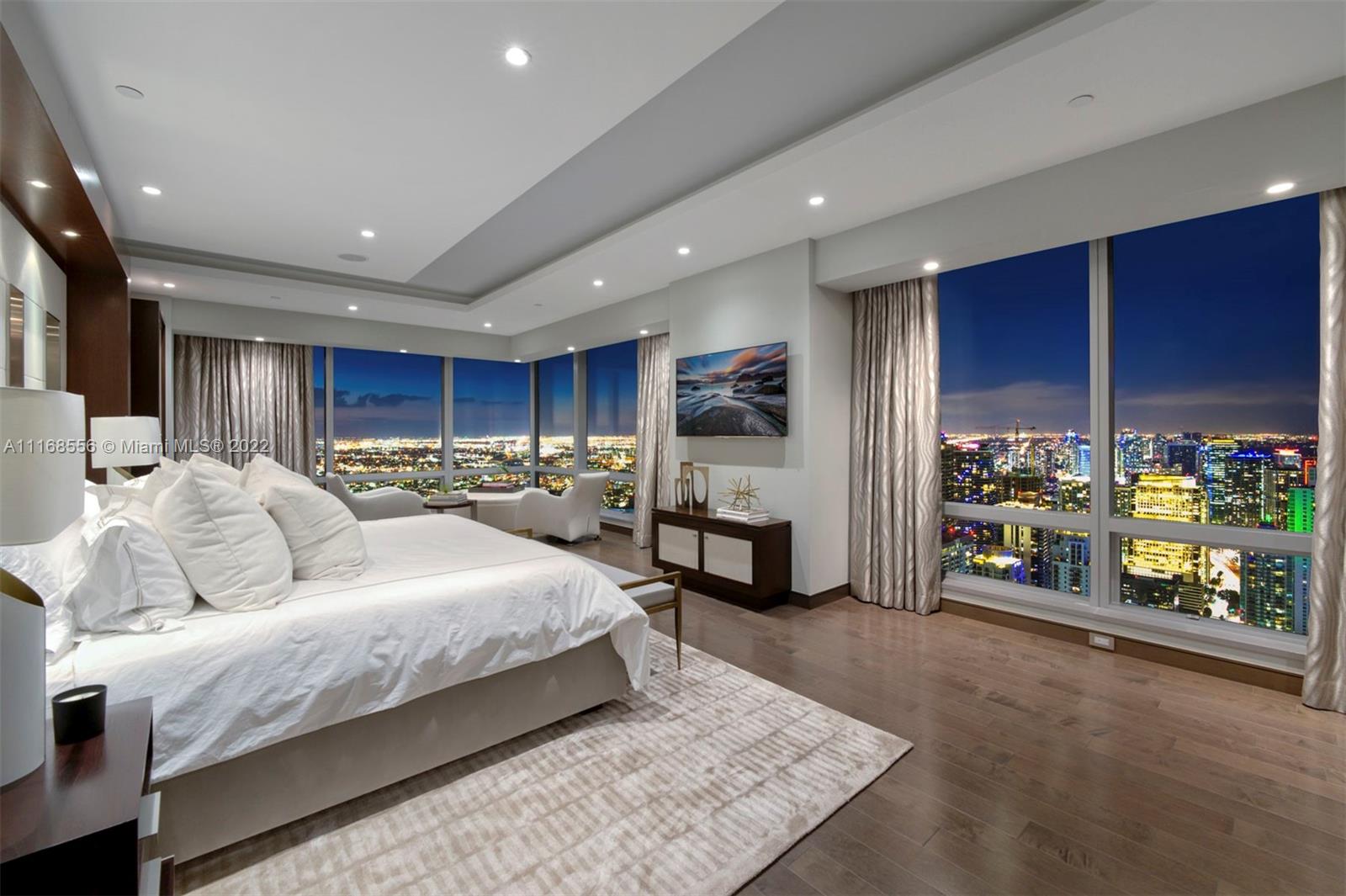 image Four Seasons Residences14